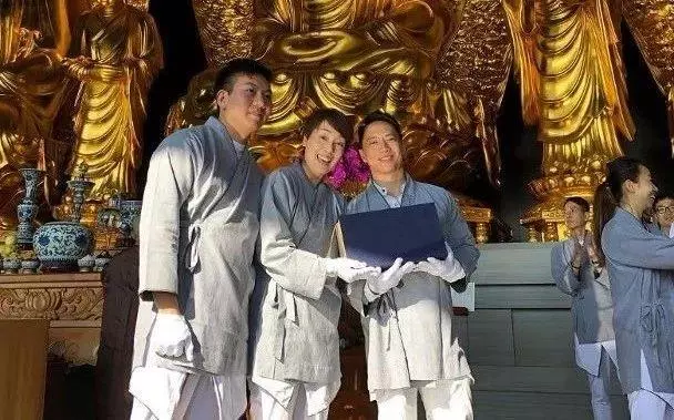 齋戒三日期滿出關! 47歲女星聖誕節入寺廟:很難忘的體驗