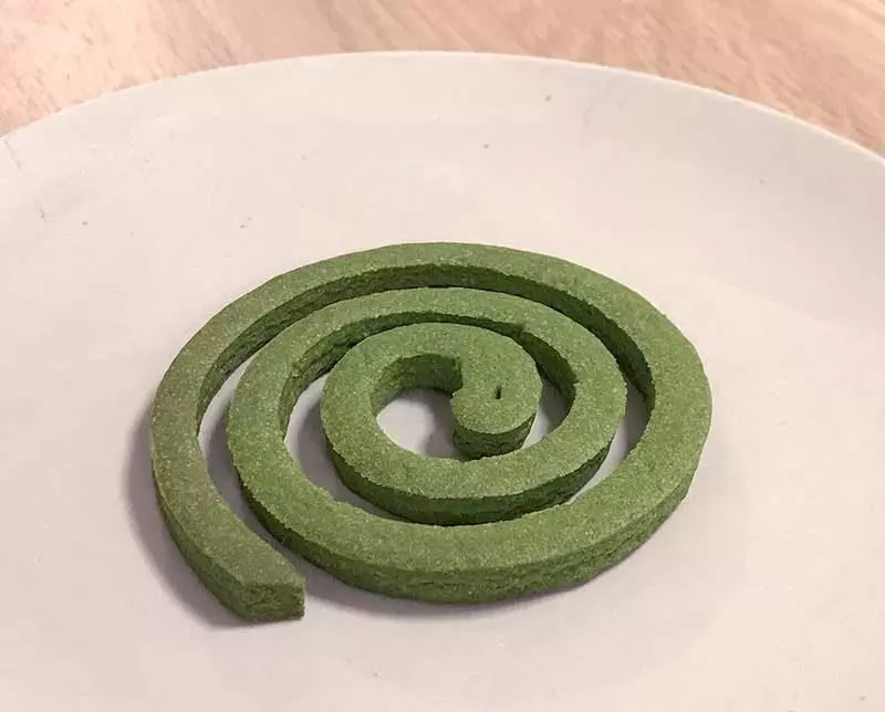 可以吃的蚊香!還原度破表「美味蚊香抹茶餅乾」 卻引來網友批評