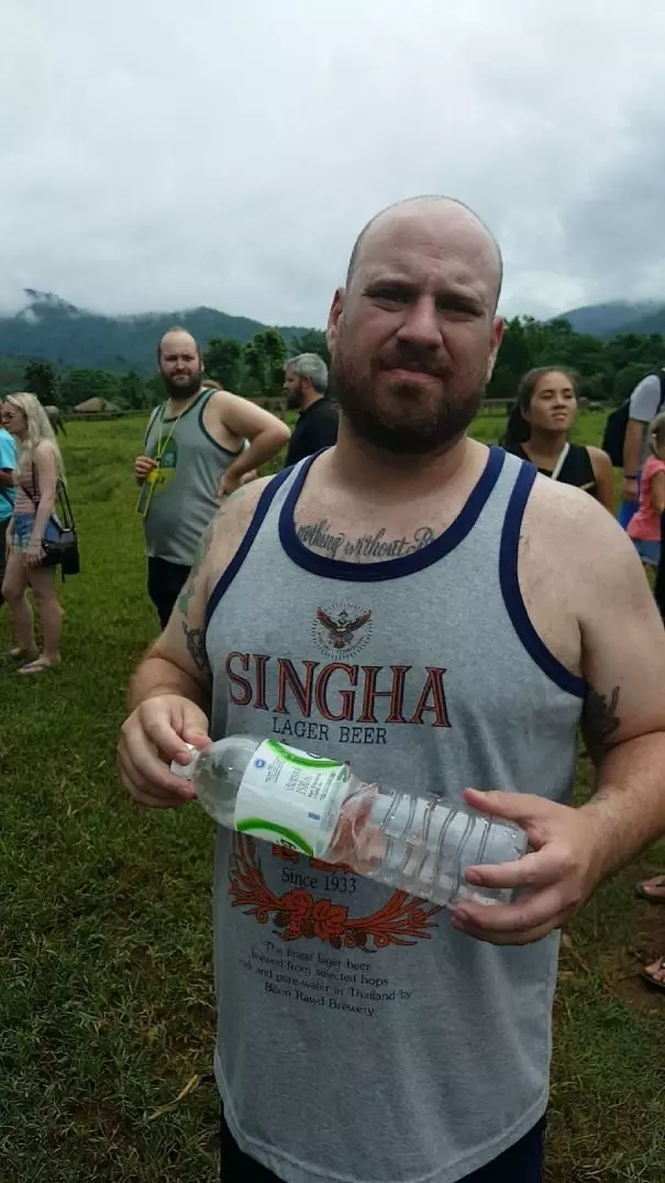 真的沒串通!30張「和複製人分身相見瞬間」驚奇撞臉照