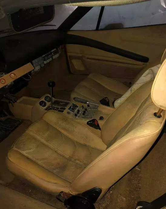 在奶奶家車庫發現「1981年白色藍寶堅尼」 生鏽+布滿灰塵仍可賣到1000萬!
