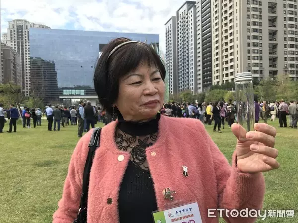 花30萬買空氣?盧秀燕就職送「谷關空氣瓶」被嫌到爆 團隊曝光「製作過程」極力喊冤