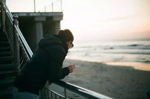 晚上睡不著時,默念十句話(都看看,說到心裡去了)