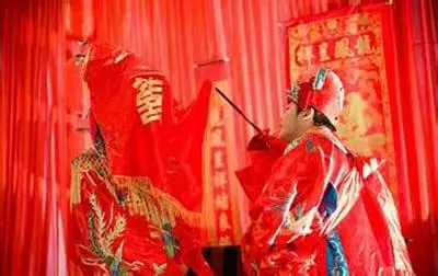 婆家聘禮不給,辦婚禮也不出錢,竟然讓我跟老公分期付款