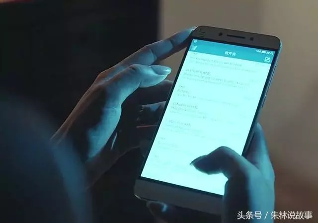新年將至,兒子給繼母六千她回兩萬,提個要求兒子淚如雨下