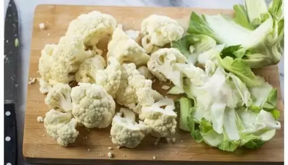 家裡來客人我做了一道快手花菜,大家搶著吃,吃完還討要秘方要偷著學!老公臉上超有面子!