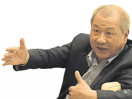 驚呆!!【發達咯】他是大馬最豪氣金主 !! 前年送籃球員Vios,去年送每人10萬,今回竟送每人一