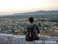 婚後母親到城裡照顧兒子兒媳,丈夫收拾書房給媽當臥室,妻子鬧翻