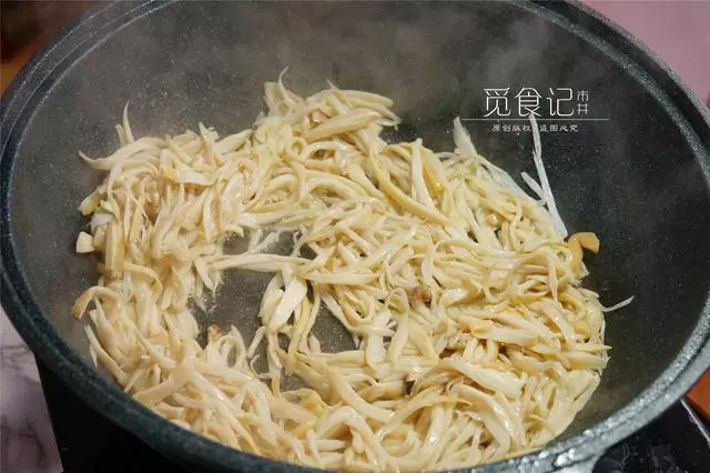 做杏鮑菇,千萬不要直接炒,這做法能饞死人,孩子超愛吃!