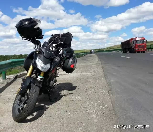 到底是誰說不能讓摩托車上高速?一個一直在「撕」 的話題!