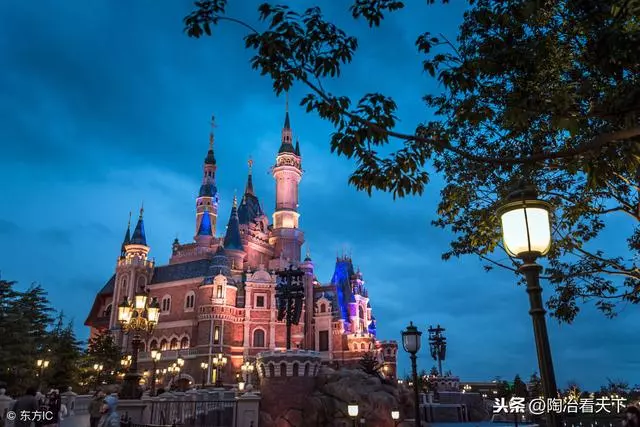 上海迪士尼的這項規定,大家都能自覺遵守,除了極個別的遊客