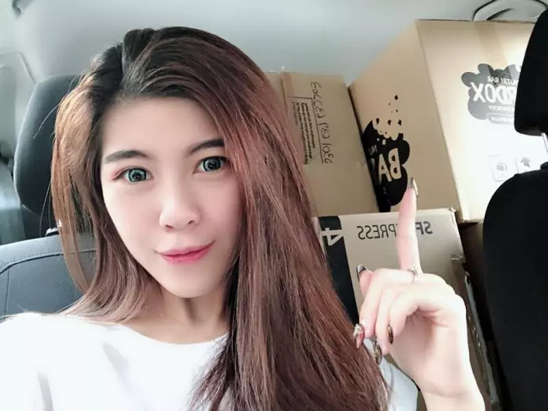 23歲柔佛女生因男友欠下100萬負債,每天一碗雞蛋湯+白飯逆轉人生!