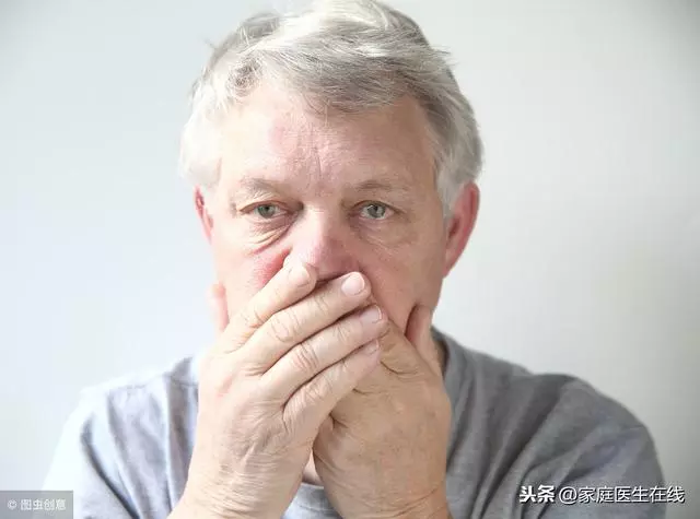 一說話就像捂住嘴?這4個誘因,口臭會一直「糾纏」你