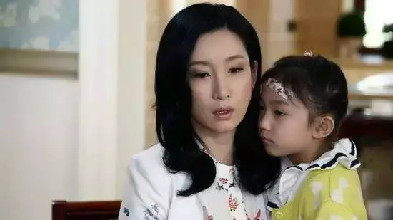 孩子有這3種反常表現,其實是在向媽媽發出求救信號,你卻一直認為她無理取鬧