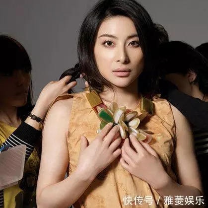 郭晶晶打扮起來真可怕,連千億徐子淇都看懵了,網友再見郭晶晶!