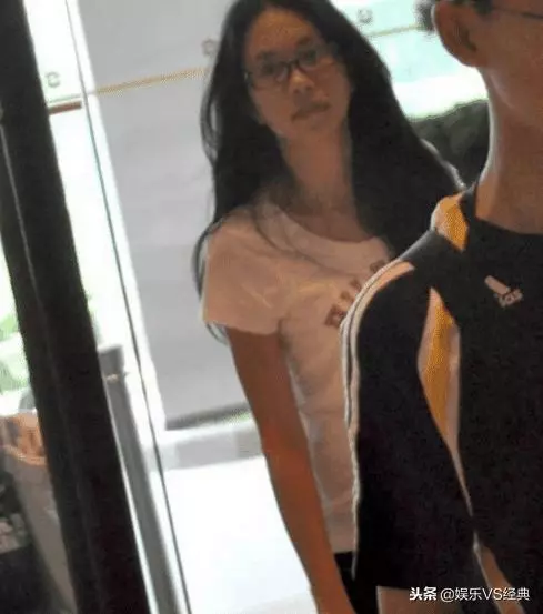 素顏走在街上,無人識的6位女星,是醜到哭還是判若兩人!