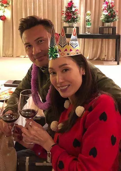 48歲郭可盈曬與林文龍合照,兩人因戲生情相戀23年,女兒繼承美貌