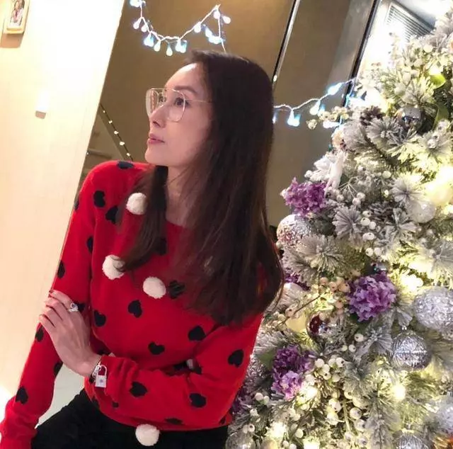 48歲郭可盈曬與林文龍合照,兩人因戲生情相戀23年,女兒繼承美貌