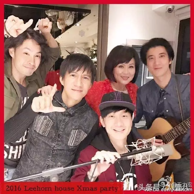 王力宏李靚蕾首曬全家福,倆女兒似雙胞胎,兒子頭髮茂密像小火山!