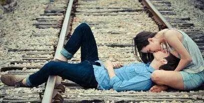 婆婆生病我把她接來我家,鄰居說一句戲言,我的婚姻結束