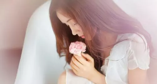 婆婆生病我把她接來我家,鄰居說一句戲言,我的婚姻結束