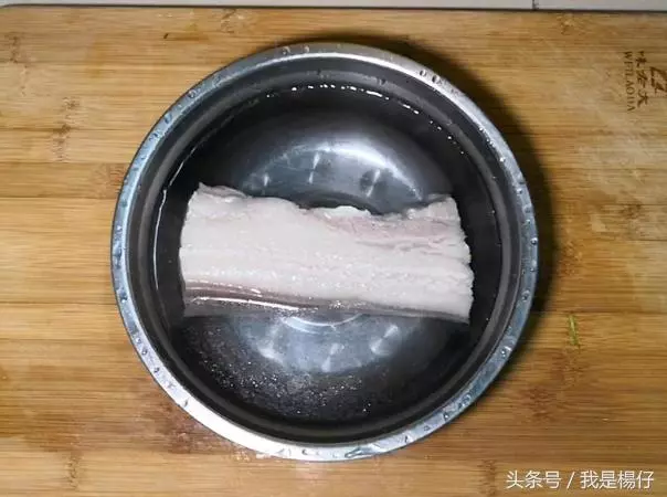 回鍋肉製作並不難,牢記三點小竅門,肥而不膩,焦香入味又下飯!