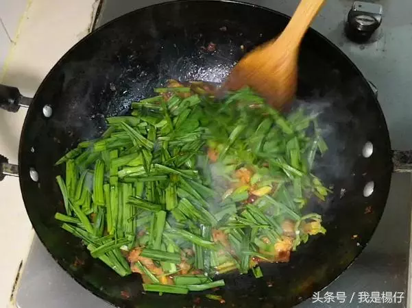 回鍋肉製作並不難,牢記三點小竅門,肥而不膩,焦香入味又下飯!