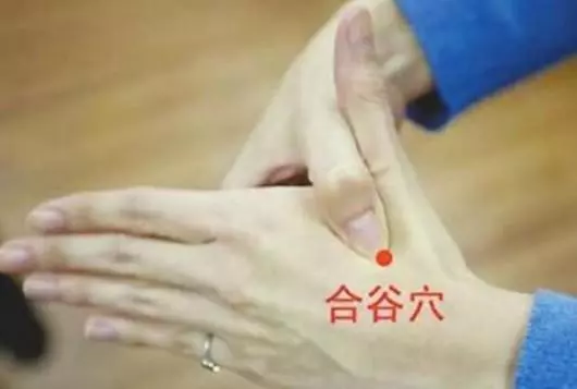 肺不好臉先知,當臉上出現這3種問題,說明你的肺有問題,需警惕