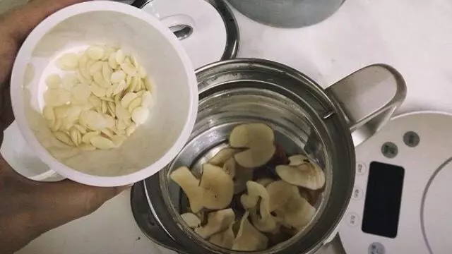把這水果煮一煮,竟成「止咳劑」,清肺祛痰,告別慢性「喉炎」!