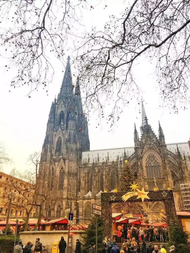 飛遍全世界還能免費旅行?請問這份工作還招人嘛!