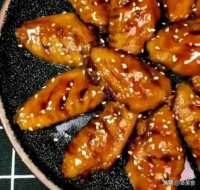 可樂雞翅不是直接倒可樂,這樣需簡單幾步,口感香脆女兒超愛吃!