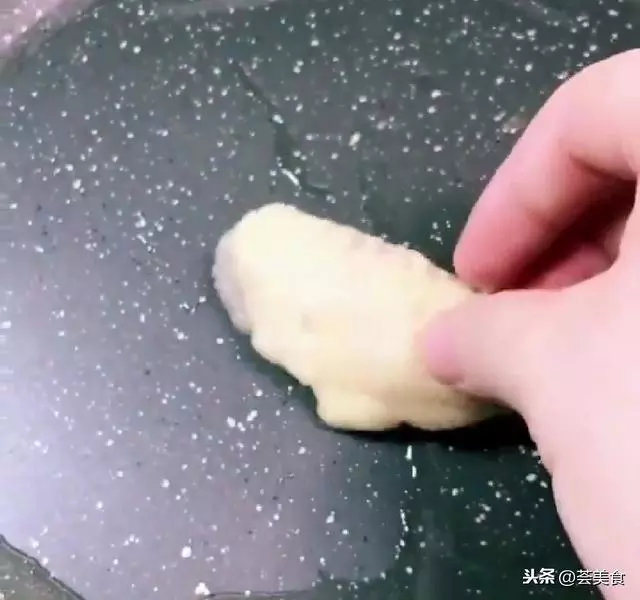 可樂雞翅不是直接倒可樂,這樣需簡單幾步,口感香脆女兒超愛吃!