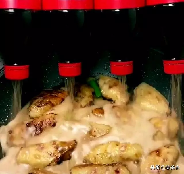可樂雞翅不是直接倒可樂,這樣需簡單幾步,口感香脆女兒超愛吃!