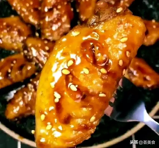 可樂雞翅不是直接倒可樂,這樣需簡單幾步,口感香脆女兒超愛吃!