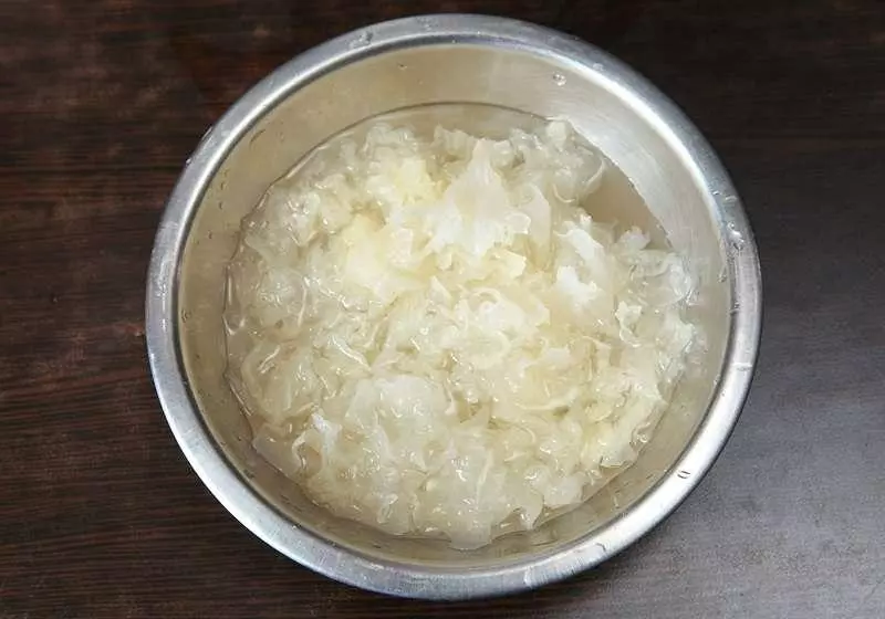 五塊錢煮一大鍋,吃銀耳的好處與功效