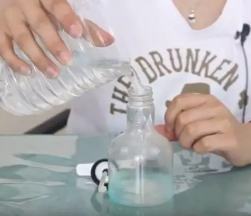 白醋加上洗衣液,用途真是太厲害了