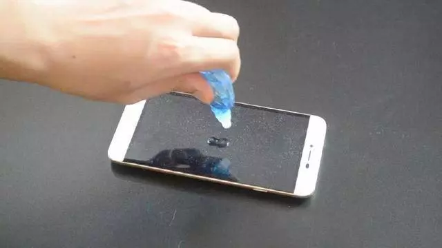 一瓶過期的眼藥水,原來還能這麼用,可惜很多人都扔了!