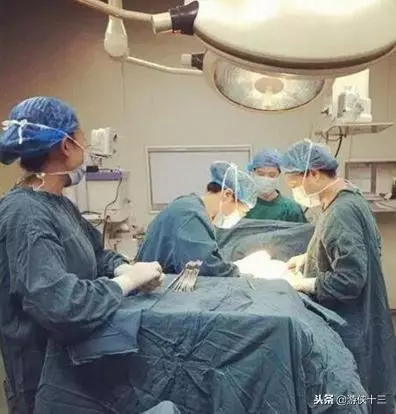 女子下身疼痛六年,醫生取出東西後,老公見後不淡定