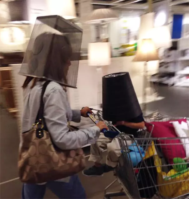 20個「內心是叛逆少女」的超會玩媽媽 騙小孩跟聖誕老人說話太壞了~