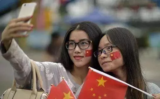 搬起石頭砸了自己的腳!為討好日本:「關停中國航班,拉黑中國遊客」這「白眼狼」想幹啥