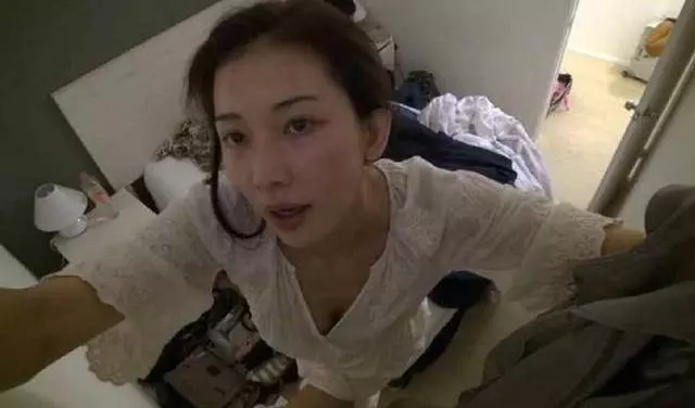 林志玲「睡衣照」流出,走近攝像頭的那刻,一道風景線讓人看呆了!