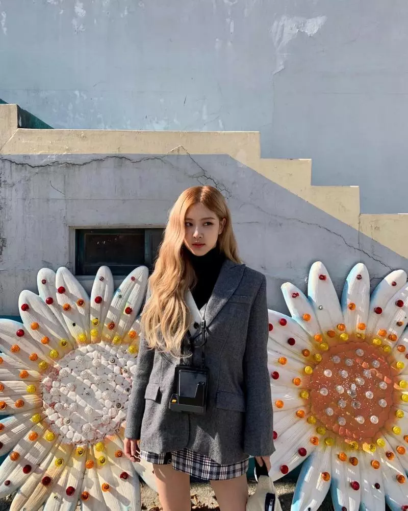 [BLACKPINK][新聞]190101 SM娛樂：「KAI和JENNIE是互相有好感交往中的關係