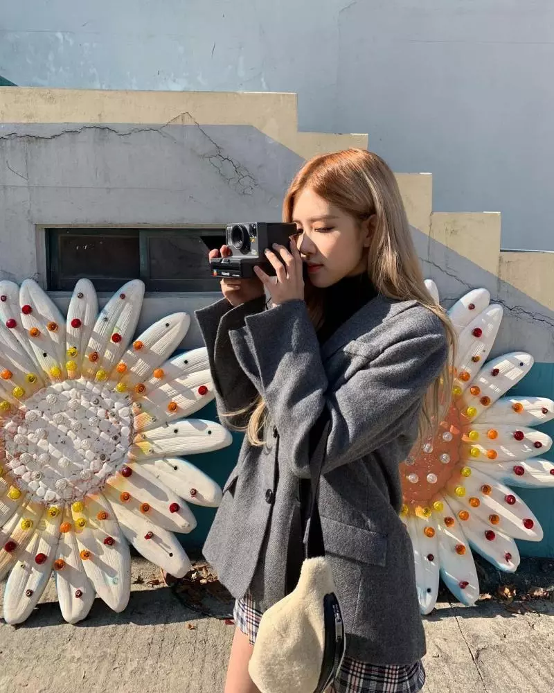 [BLACKPINK][新聞]190101 SM娛樂：「KAI和JENNIE是互相有好感交往中的關係