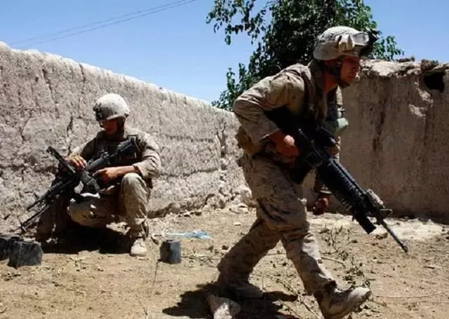 美國人很奇怪,中國的士兵為什麼不會投降呢?