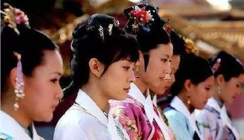 古代的「敬事房」是做什麼的,為何宦官都想進,嬪妃們卻很怕呢!