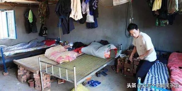 丈夫在外打工,過年不回家,妻子捨不得偷偷過去看望,含淚報警