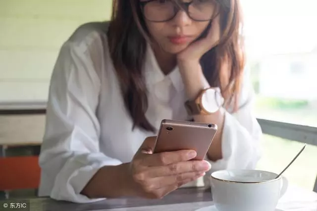 「約會第一天,我點了一份48元的辣子雞,對方結完帳後將我拉黑」