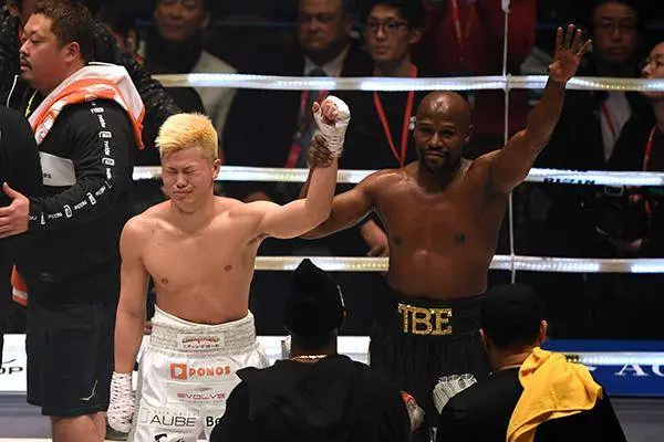 兩分鐘擊倒日本格鬥神童三次,梅威瑟這千萬美元賺得太容易了