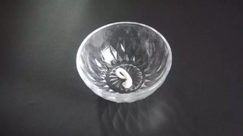 白牆髒了不用重新刷,教你不用一滴水,輕輕一擦,立馬乾淨如新