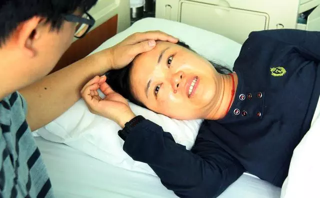 同一個病房住著順產婦和剖腹產婦,差別一目了然,真是不比不知道