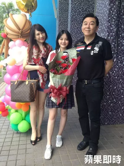 健康亮紅燈!陳子璇急送醫「子宮整個被摘除」 高國華忍淚喊「我只能不斷祈禱」曝最新近況